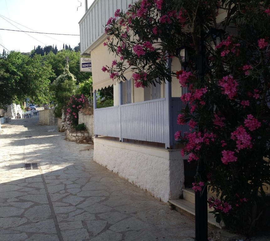 Konstantina Studios Áyios Nikítas Exterior foto